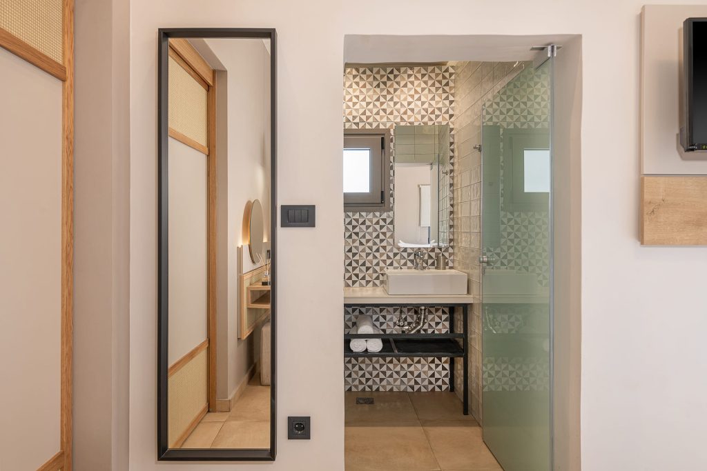 Mouses Deluxe BungalowImage