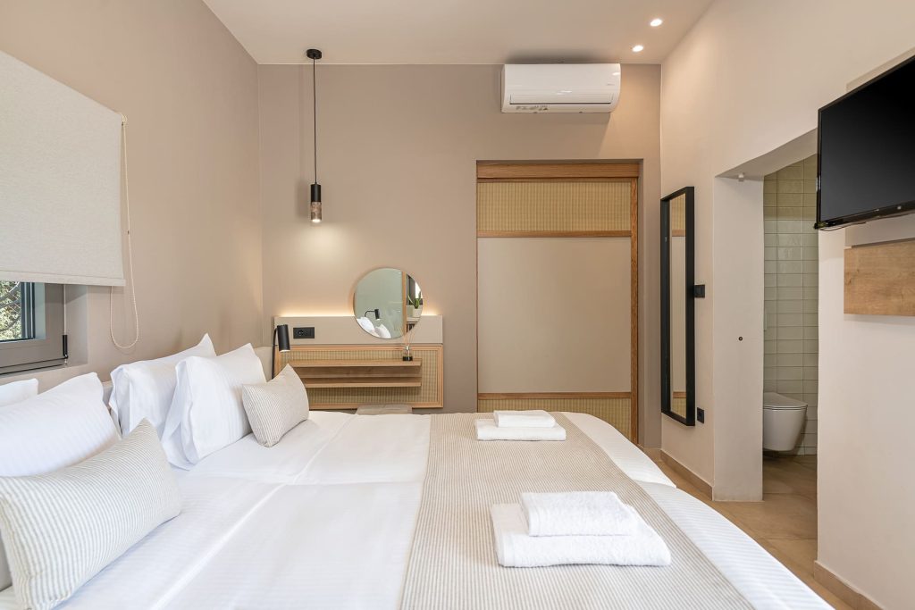 Mouses Deluxe BungalowImage