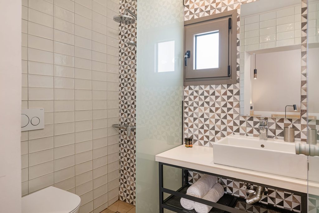 Mouses Deluxe BungalowImage